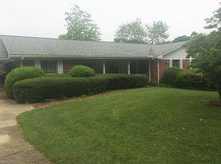 35 Enka Lake Ln, Candler, NC 28715