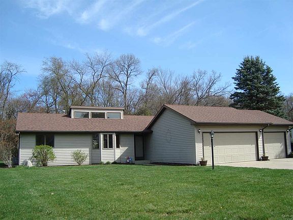 2nd image of 19891 Willowbend Blvd