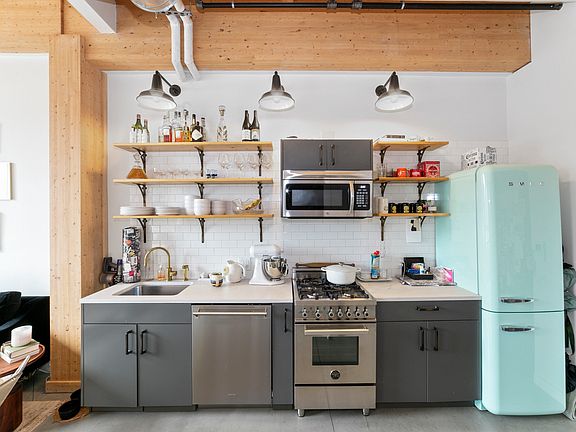 3rd image of 360 Wythe Ave #508