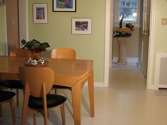 Family eat-in Kitchen