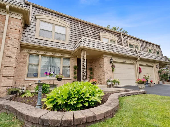 2S746 Avenue Orleans, Oak Brook, IL 60523