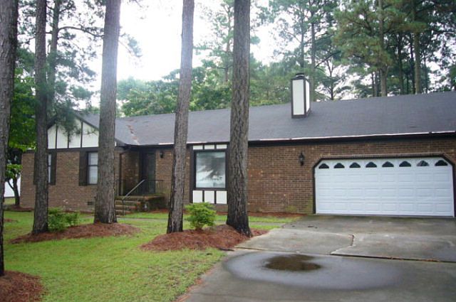 1st image of 105 Foxwood Pl