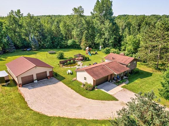 2nd image of 2752 Lee Hill Dr