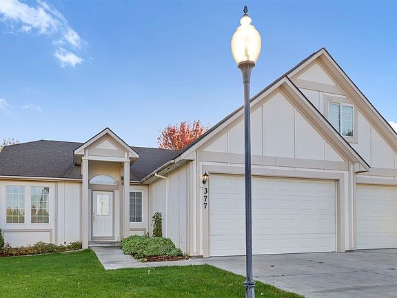 2nd image of 377 Scenic Drive SE