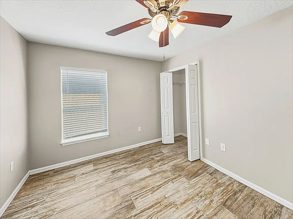 3rd image of 20013 87th Ave E