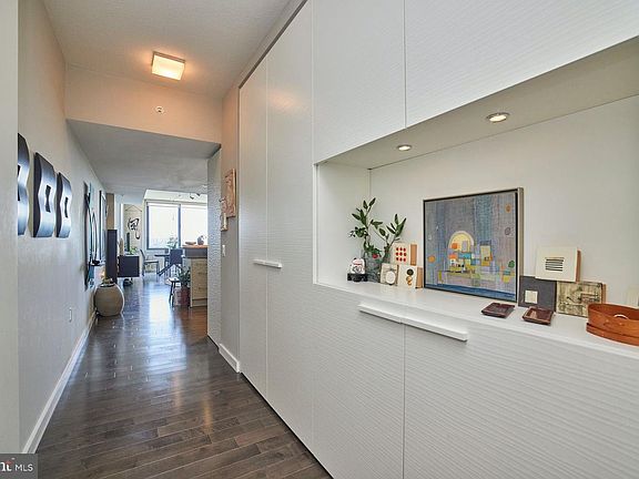 5th image of 2451 Midtown Ave APT 1305