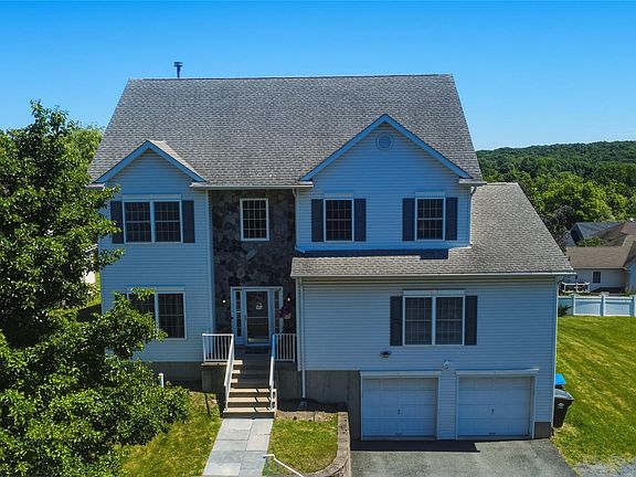 2nd image of 2058 Independence Drive