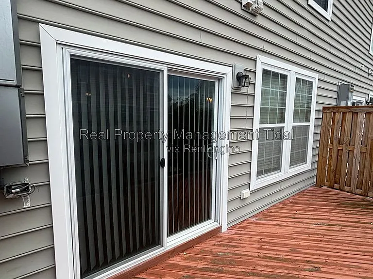 257 Carnelian St — Photo 28