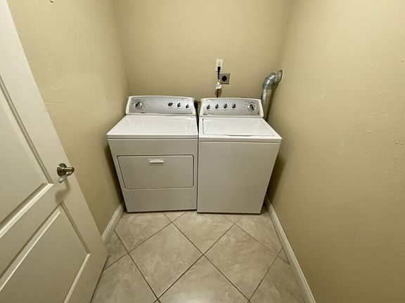 3rd image of 207 N Dixie Way Suite 120