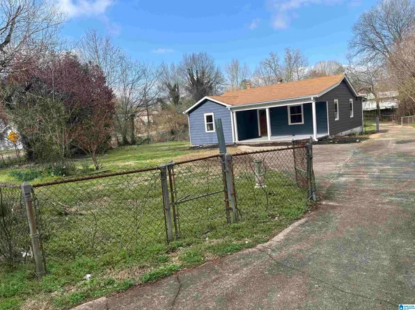 619 Pinewood Ave, Bessemer, AL 35023