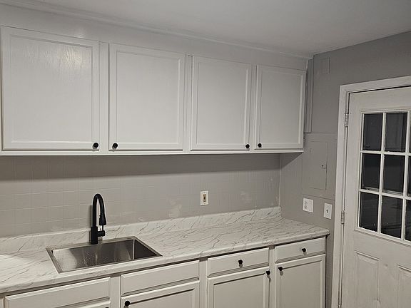 3rd image of 54 E Rowland Ave
