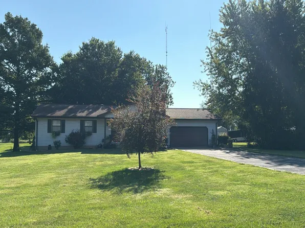 638 Water Tower Rd, Murrayville, IL 62668