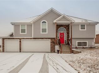 6991 N 141st St, Basehor, KS 66007