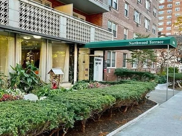 160-10 89th Ave #1D, Queens, NY 11432