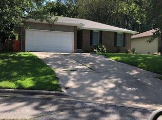 1127 E Livingston Ct, Springfield, MO 65803