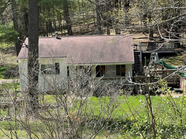 310 Mathis Dr, Daniels, WV 25832