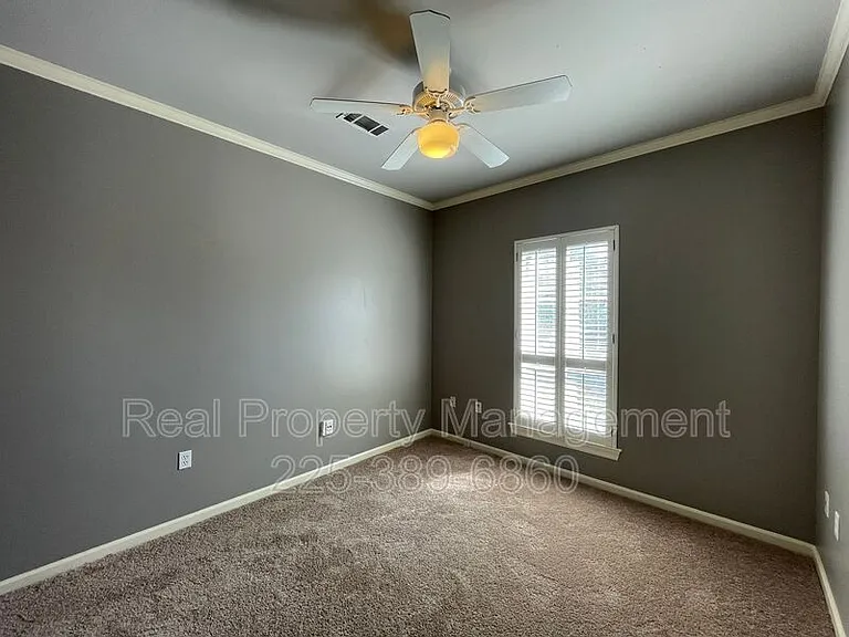 3938 Garden View Dr — Photo 17