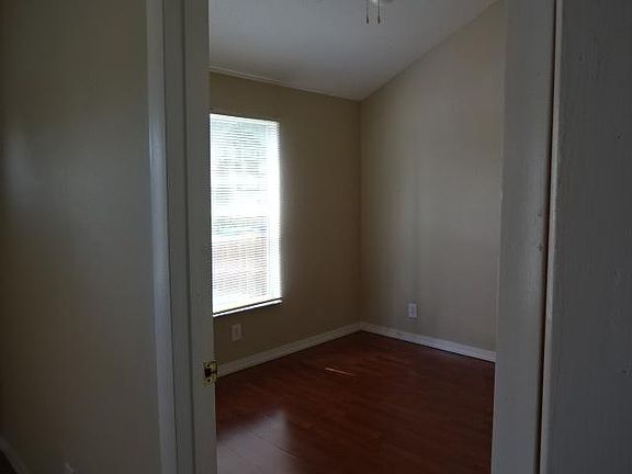 4th image of 1023 W Rambla St