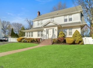 10 Lynn Ct, Rutherford Boro, NJ 07070