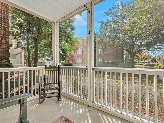 4th image of 1575 Cambridge Lakes Dr #1575