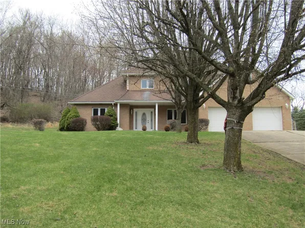 230 Bryden Rd, Weirton, WV 26062