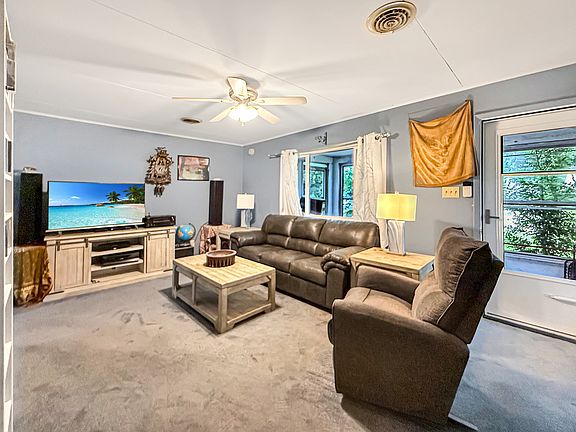 4th image of 1149 Bel Aire Dr
