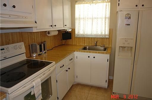 4th image of 8881 Sunrise Lakes Blvd APT 307