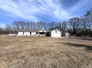 40030 Willis Rd, Belleville, MI 48111