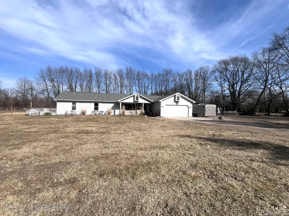 40030 Willis Rd, Belleville, MI 48111