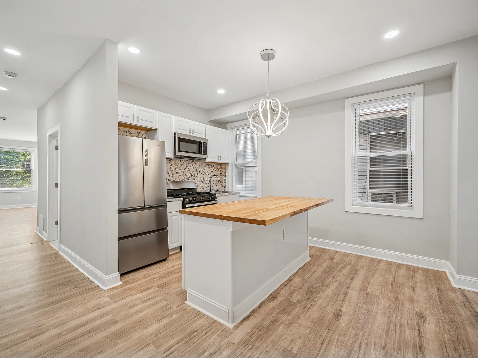 5033 Walnut St — Photo 3