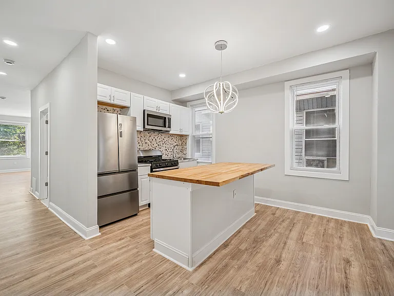 Chef's Kitchen: Perfect for entertaining