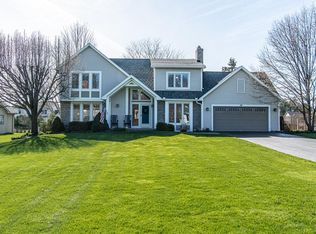 44 Stonewood Dr, Fairport, NY 14450