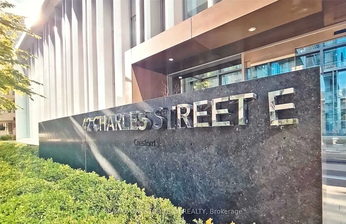 Building Photo - 42 Charles St E #1106