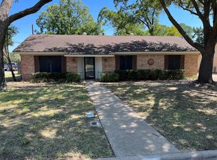 1220 Royal Ter, Hurst, TX 76053