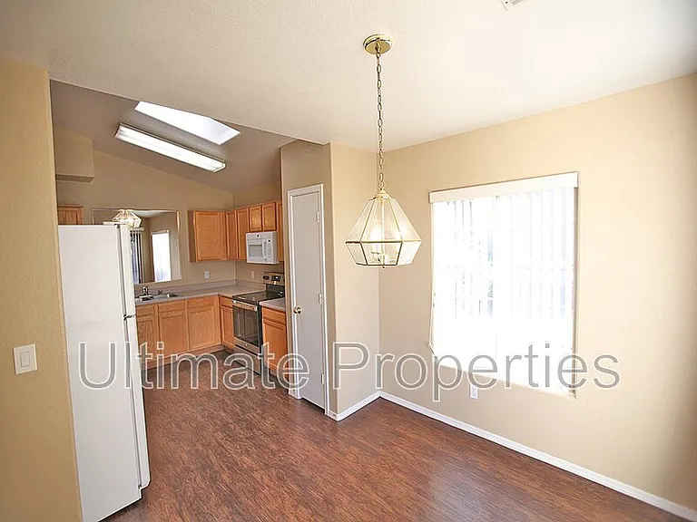 8570 W Rue De Lamour — Photo 8