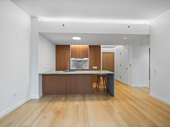 611 W 56th St #6F, New York, NY 10019