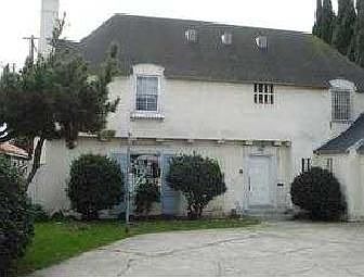 1st image of 810 E McFadden Ave