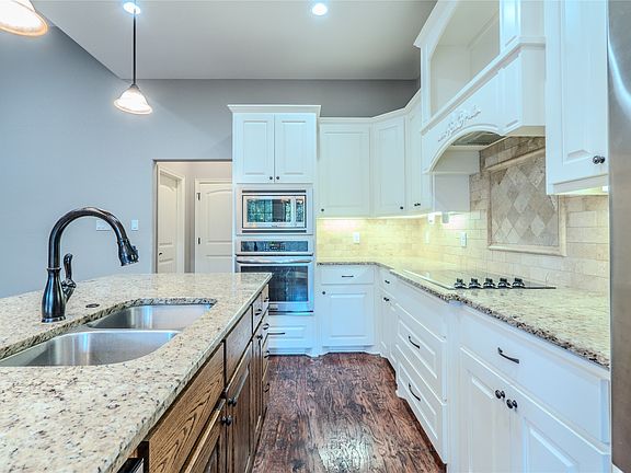 5th image of 3005 Dry Creek Ct