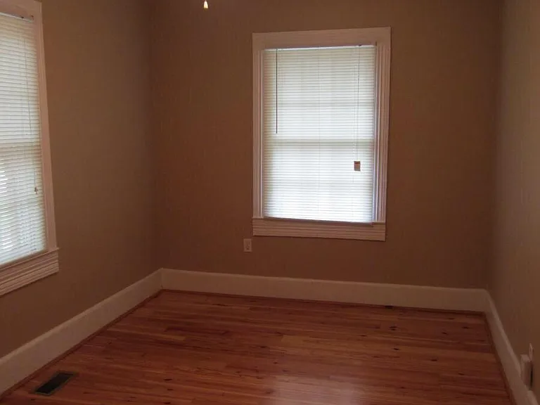 2170 Thompson Ave — Photo 2