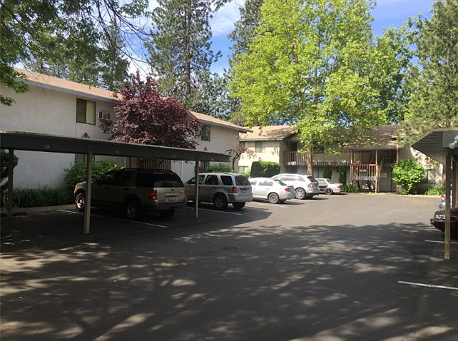 2nd image of 3414 S Grand Blvd #17928333