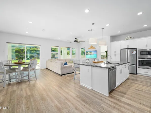 18744 Big Cedar Dr, Santa Clarita, CA 91387