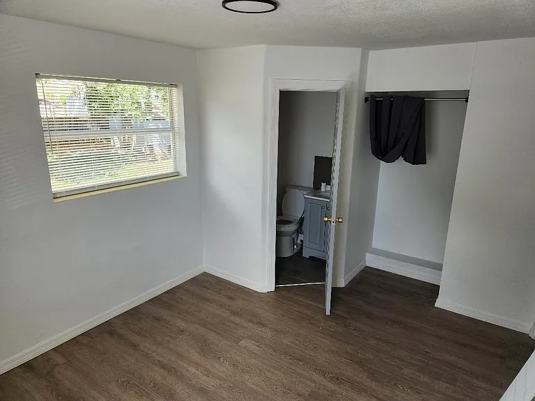 200 Dillon Cir — Photo 5