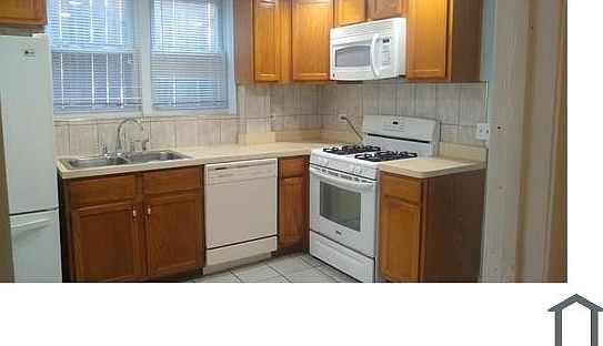 3rd image of 2707 W Potomac Ave APT B