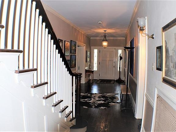 2nd image of 404 N Maple Ave