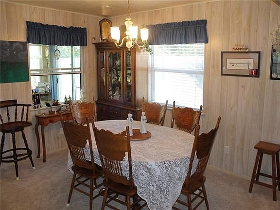 5th image of 1204 Darlene Ln