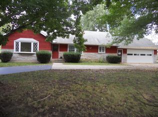 2910 Paulson Rd, Harvard, IL 60033