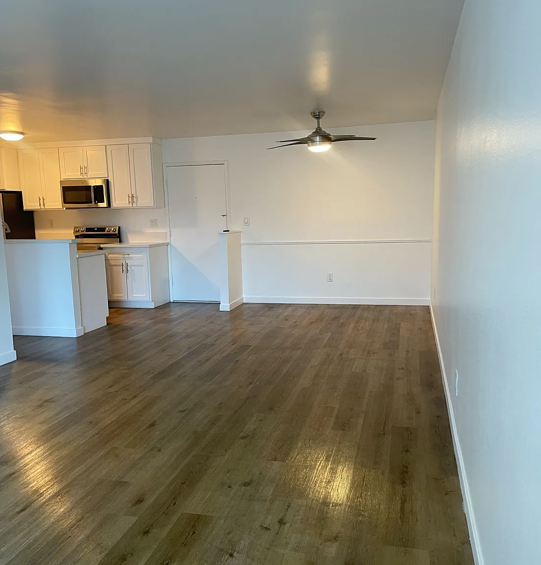 3 bed, 1204 sqft, $3,295 — Photo 3