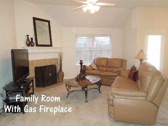 4th image of 410 Lois Ln