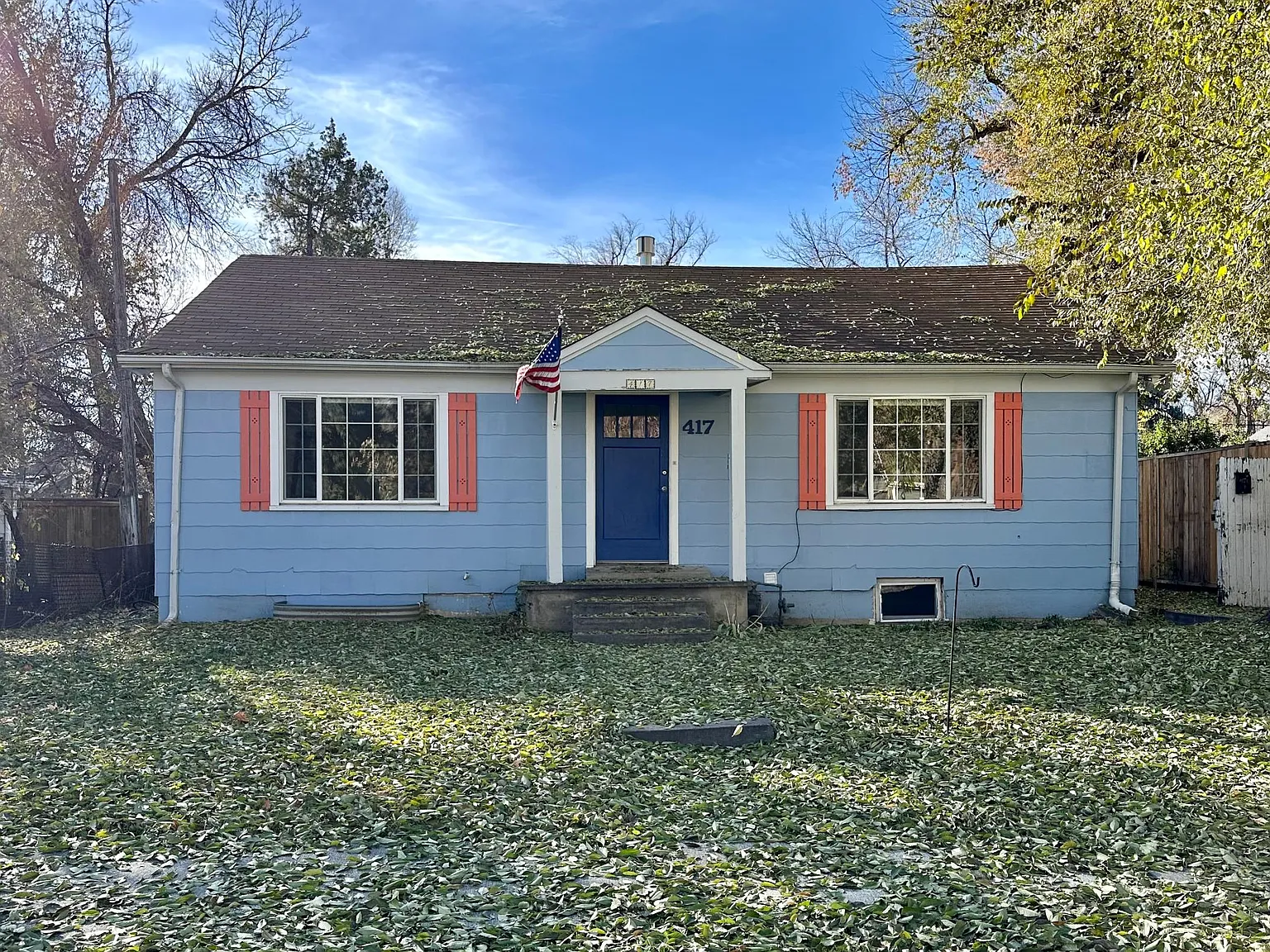3 bed, 800 sqft, $2,100 — Photo 1