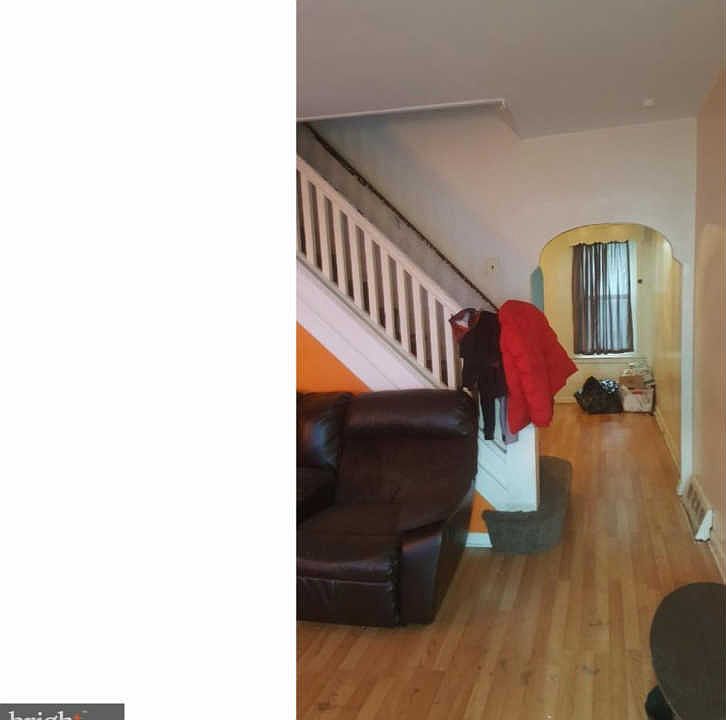 2nd image of 4842 Unruh Ave